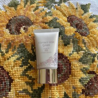 COFFRET D'OR - コフレドール グランカバーフィットBBライトベージュの