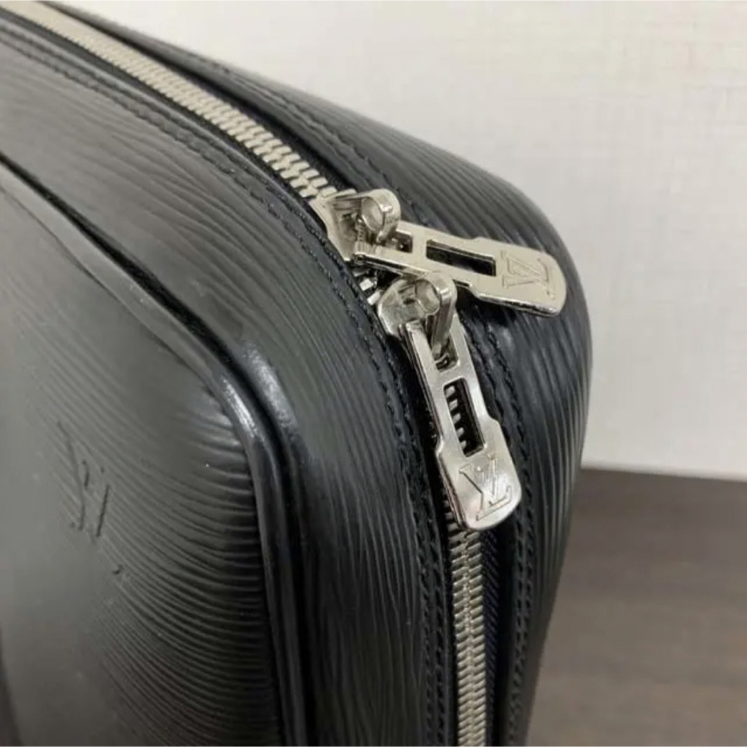 LOUIS VUITTON - 【美品】ルイヴィトン エピ ポルトドキュマン