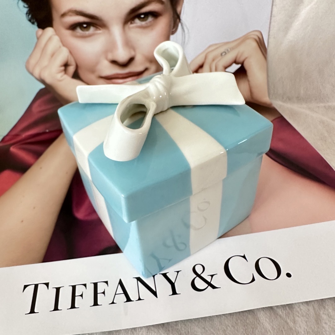 Tiffany & Co. - 大きいサイズTiffany&Co.陶器ブルーボックス小物入れ