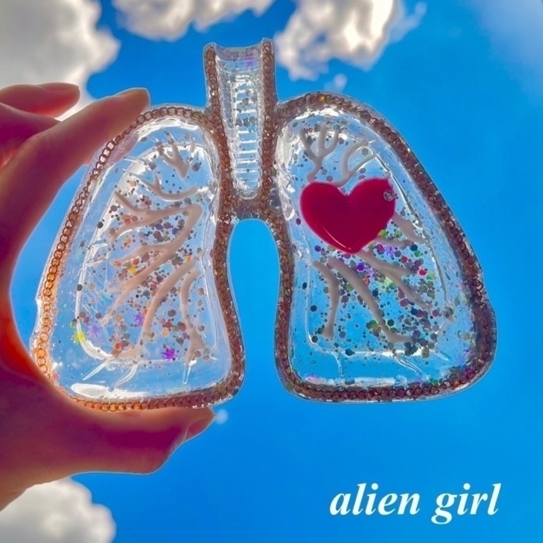 ハイ皿 肺皿 レジン灰皿 ハンドメイド灰皿の通販 by @alien__9111｜ラクマ