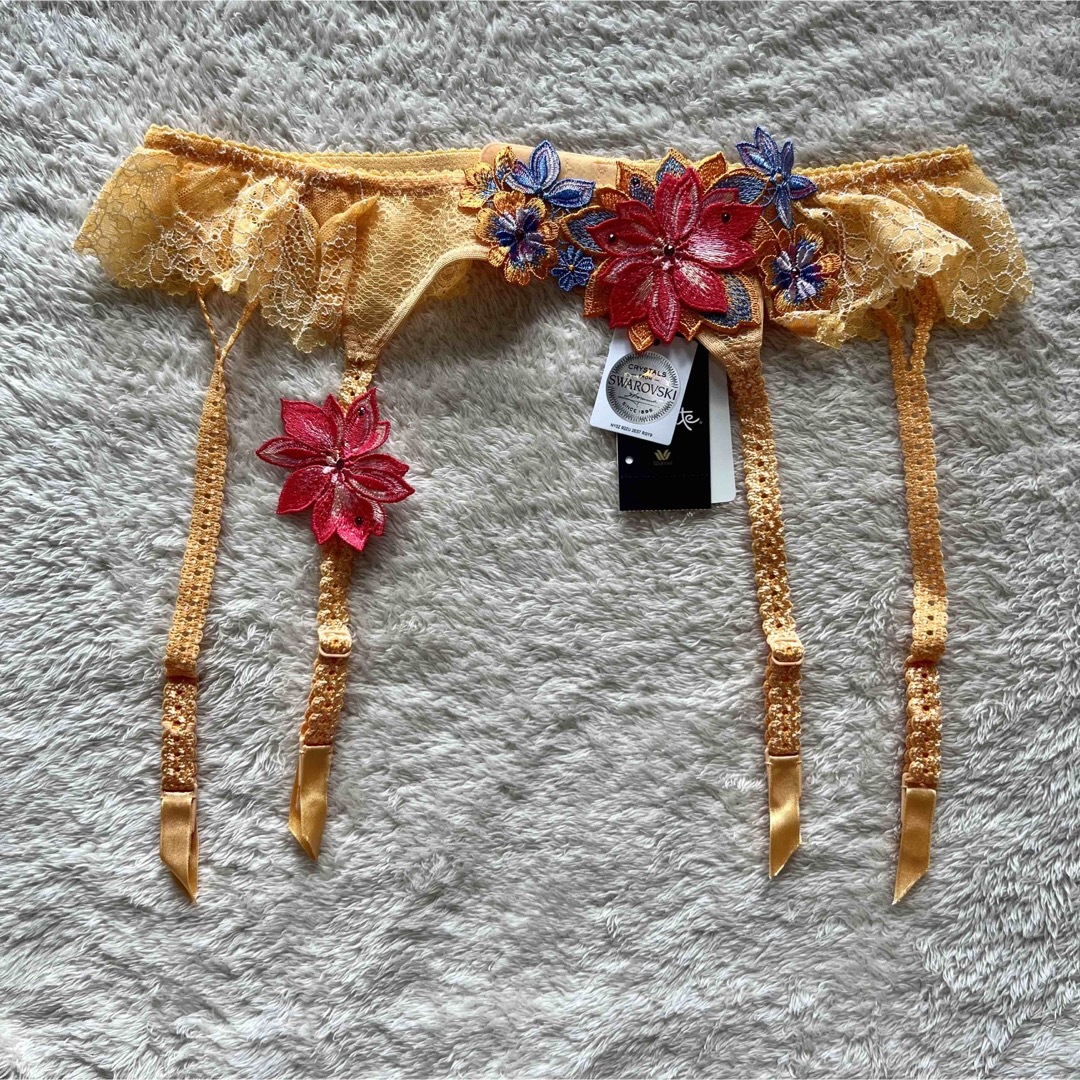 Wacoal - Saluteサルート 24g ブラD70 ソングM プレステージ新品 ORの