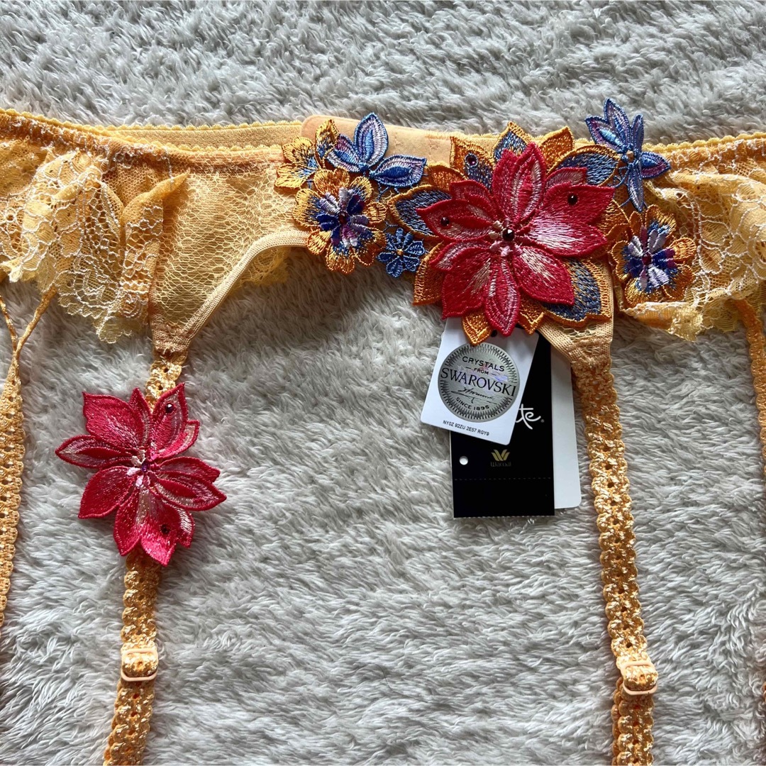 Wacoal - Saluteサルート 24g ブラD70 ソングM プレステージ新品 ORの