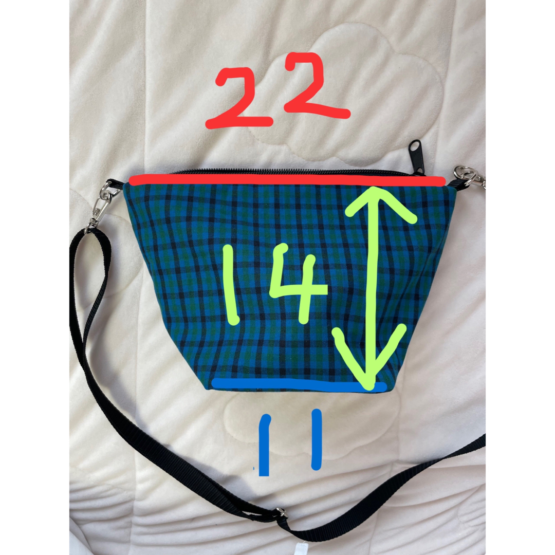 ファミリアチェック 舟形 ポシェット ママバッグ ファスナー ポーチ