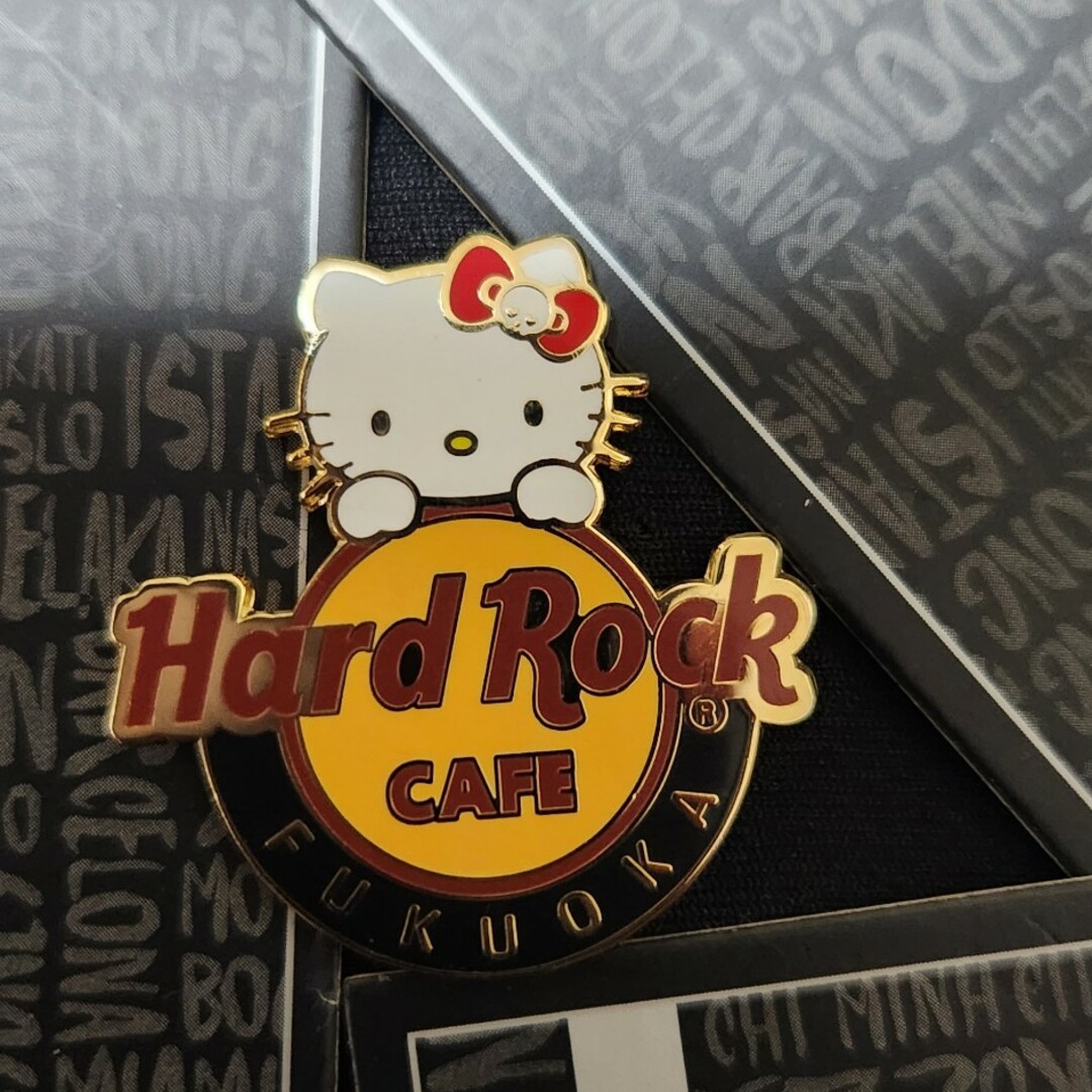 ハードロックカフェ(Hard Rock Cafe)福岡ハローキティピンの通販 by