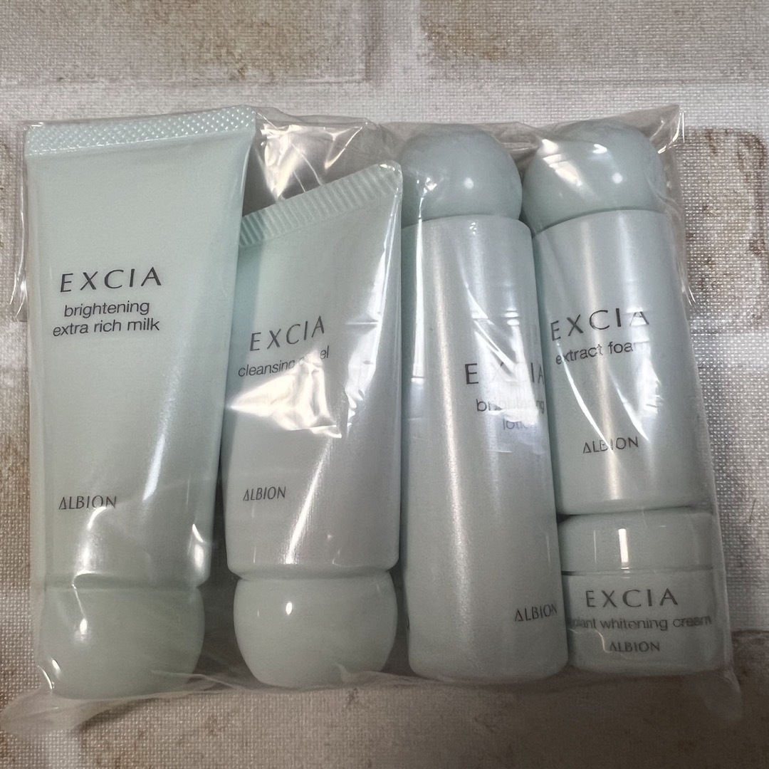 ALBION - アルビオン エクシア サンプルセットの通販 by くるみん's