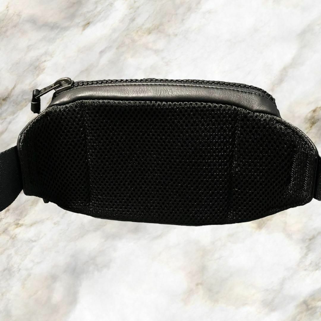 COACH - 【新品】COACH コーチ シグネチャー ボディバッグ ショルダー