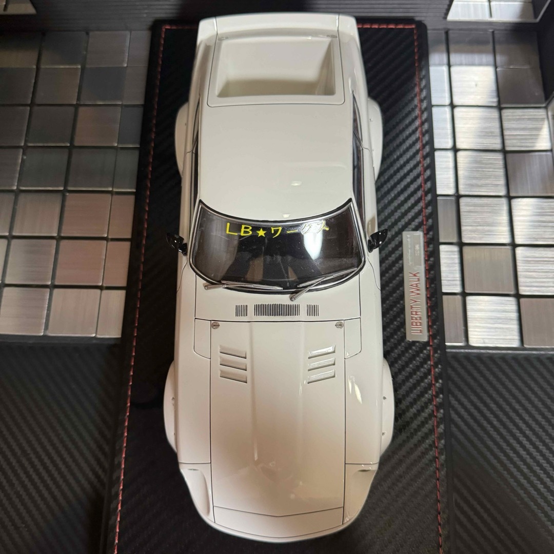 イグニッションモデル1/18LB−WORKSフェアレディZ (S30)カスタム品の