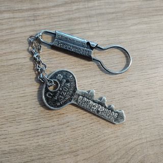 2141376993.jpg?1704668336