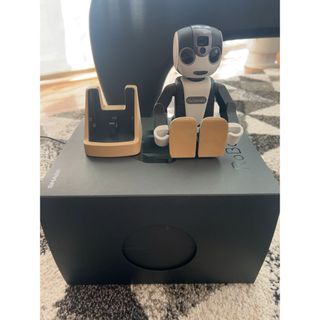 SHARP - SHARP モバイル型ロボット電話 RoBoHoN SR-01M-Wの通販 by