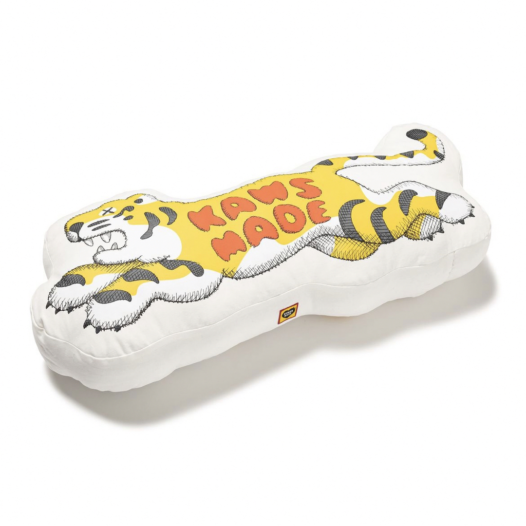 HUMAN MADE - HUMAN MADE KAWS CUSHION クッション ヒューマンメイドの