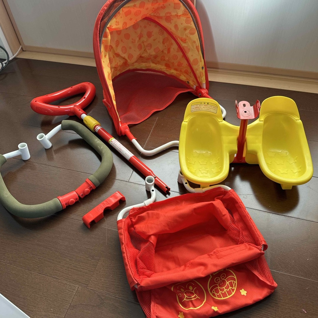 アンパンマン三輪車のサンシェード、カゴ、手押し棒の通販 by Moon