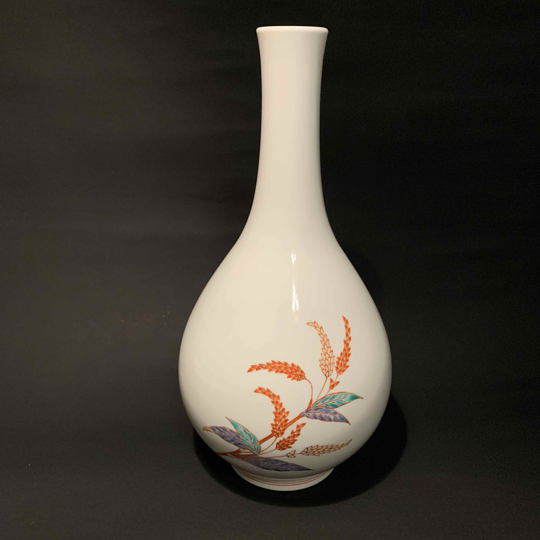 人間国宝 十四代酒井田柿右衛門 本人作 濁手 蓼文 瓶 共箱入の通販 by