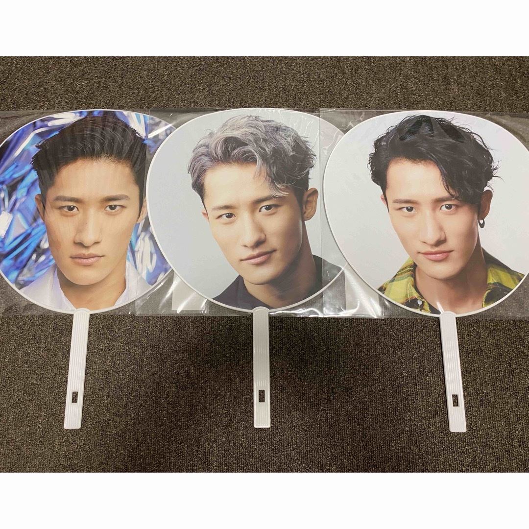 SnowMan 岩本照 うちわ 3枚セットの通販 by カクレクマノミ｜ラクマ