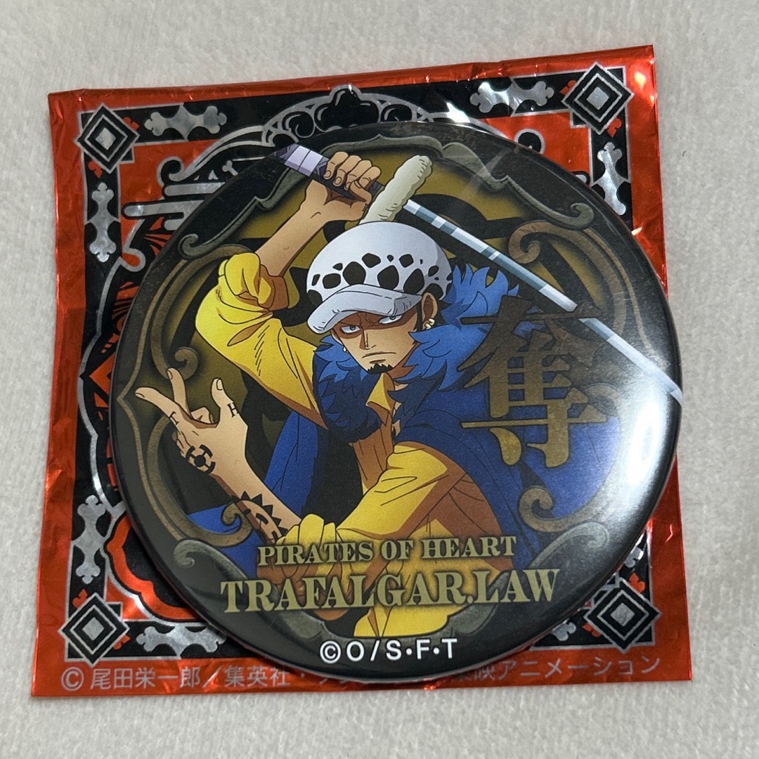 ONE PIECE - トラファルガーロー 輩缶バッジの通販 by 森林