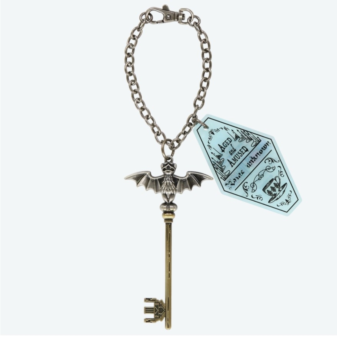 Disney - 新品 ディズニーストーリービヨンド バッグチャーム