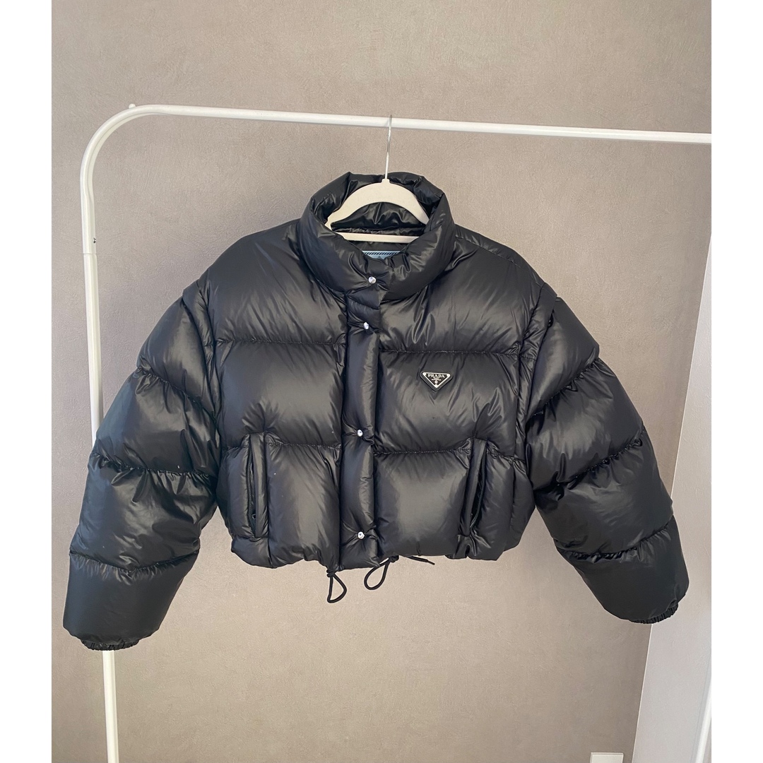 PRADA - セールPRADA 国内完売 Re Nylon クロップドダウンジャケットの