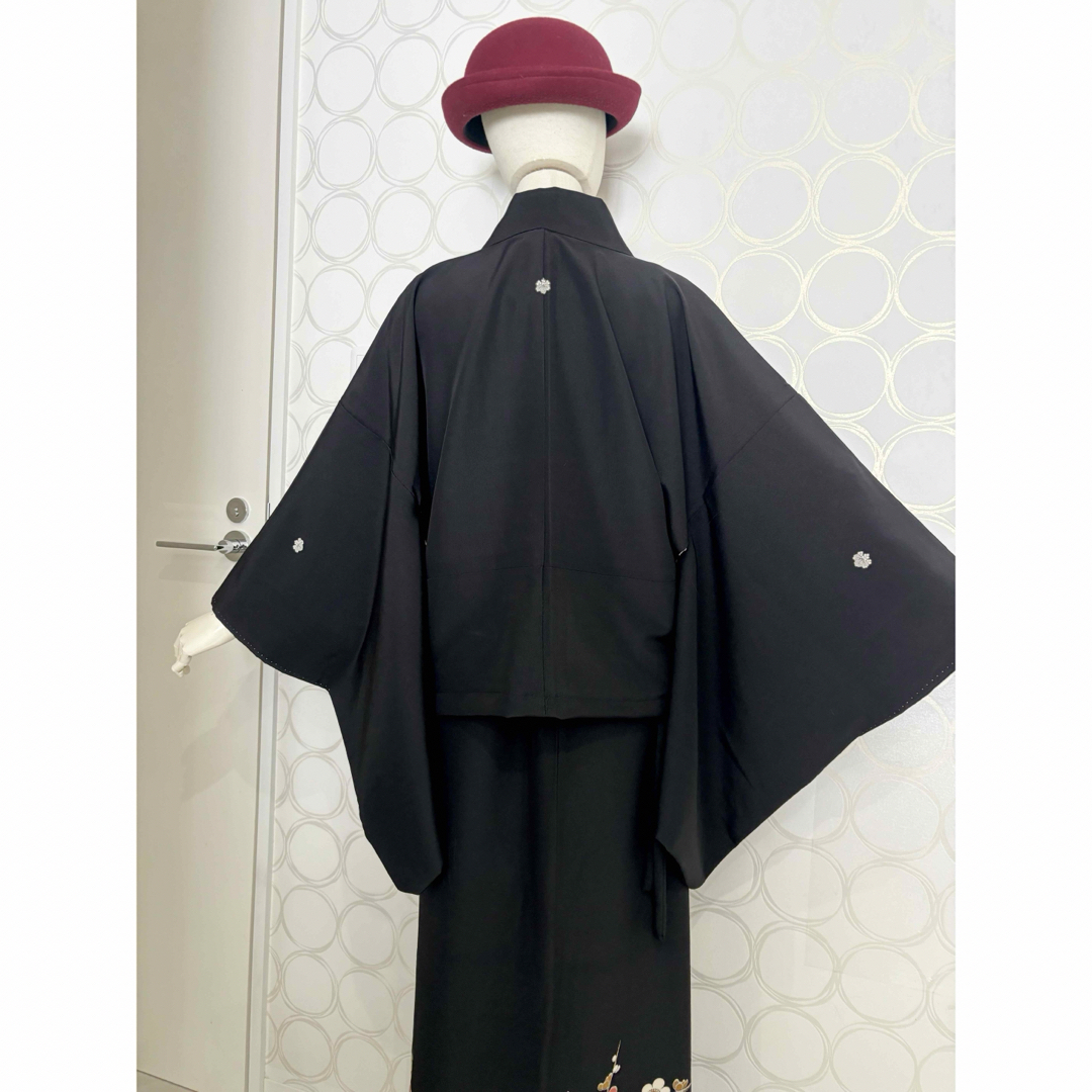 着物リメイク 黒留袖 紋付 豪華 アンティーク ショート丈羽織 巻き
