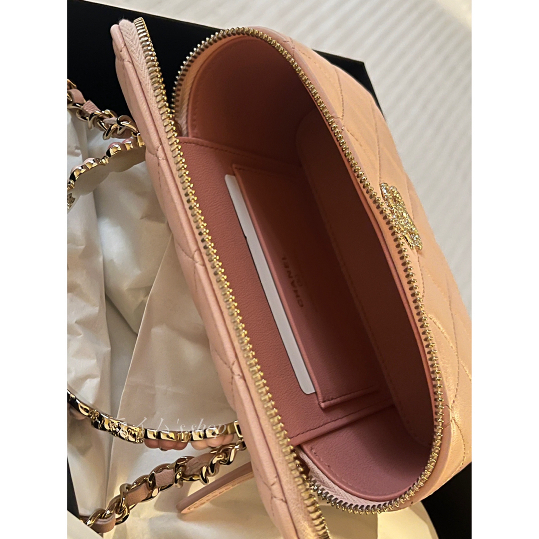 CHANEL - 【CHANEL】2024 フラワーハンドルクラッチ チェーン