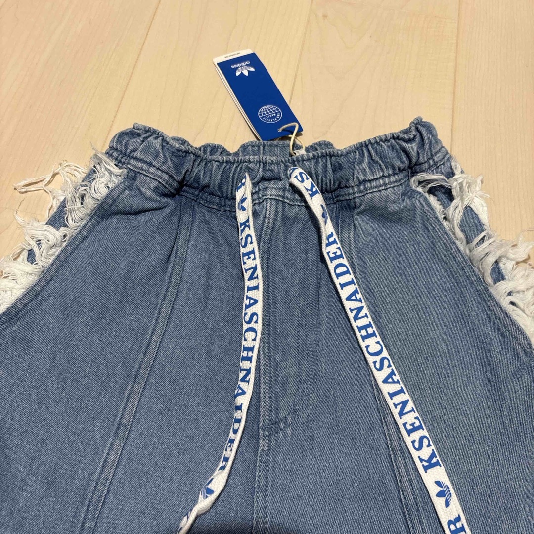 adidas - adidas KSENIASCHNAIDER デニム フレイドジーンズの通販 by