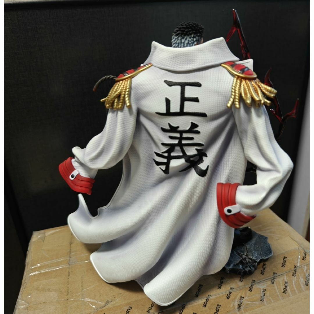 ワンピース 海軍の英雄 モンキー・D・ガープ フィギュア ガレージ