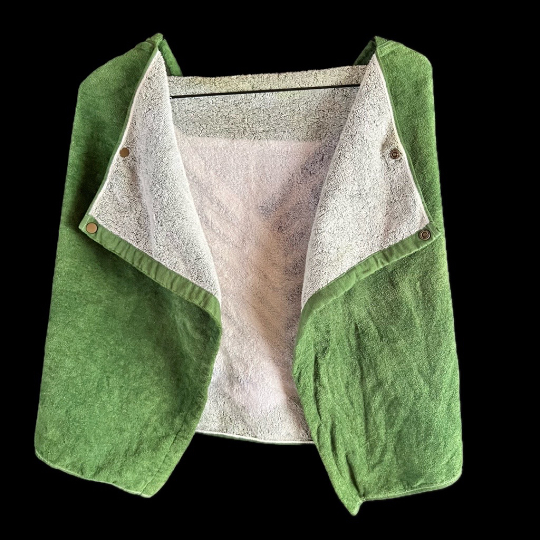 匿名配送 送料無料】 進撃の巨人 USJ フード付きタオル 調査兵団の通販