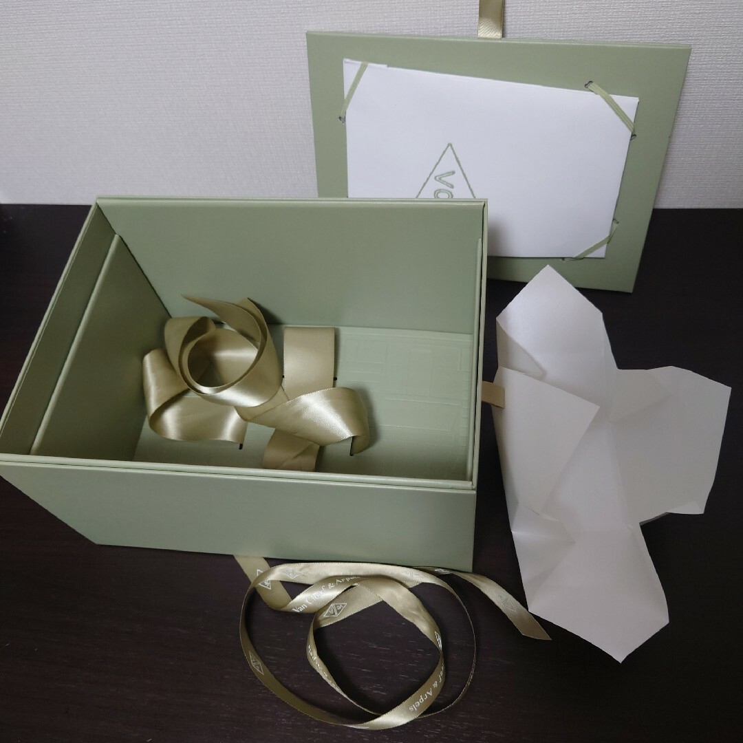 Van Cleef & Arpels - ヴァンクリーフ 空箱 オンラインの通販 by