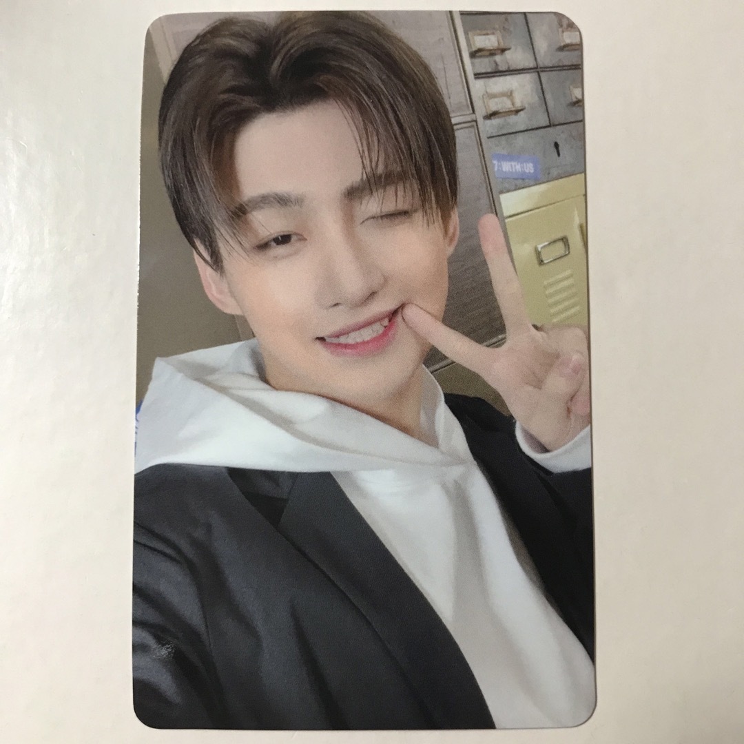 TWS ジフン ユニバ ラキドロの通販 by よう｜ラクマ