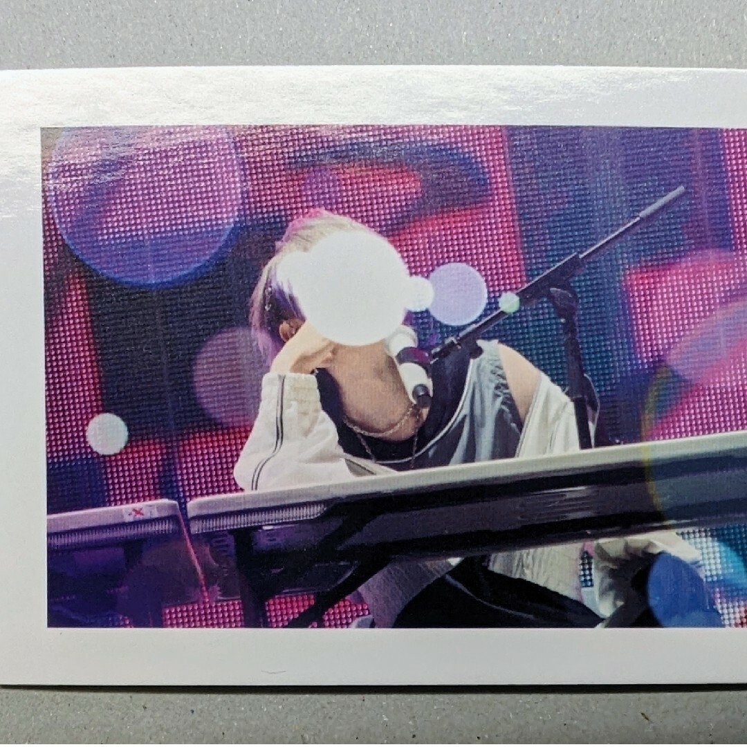 いれいす 実写チェキ 初兎の通販 by N's shop｜ラクマ