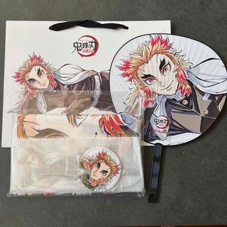 鬼滅の刃 コミケ 煉獄杏寿郎 寝そべり アクスタ 缶バッジ ポスター