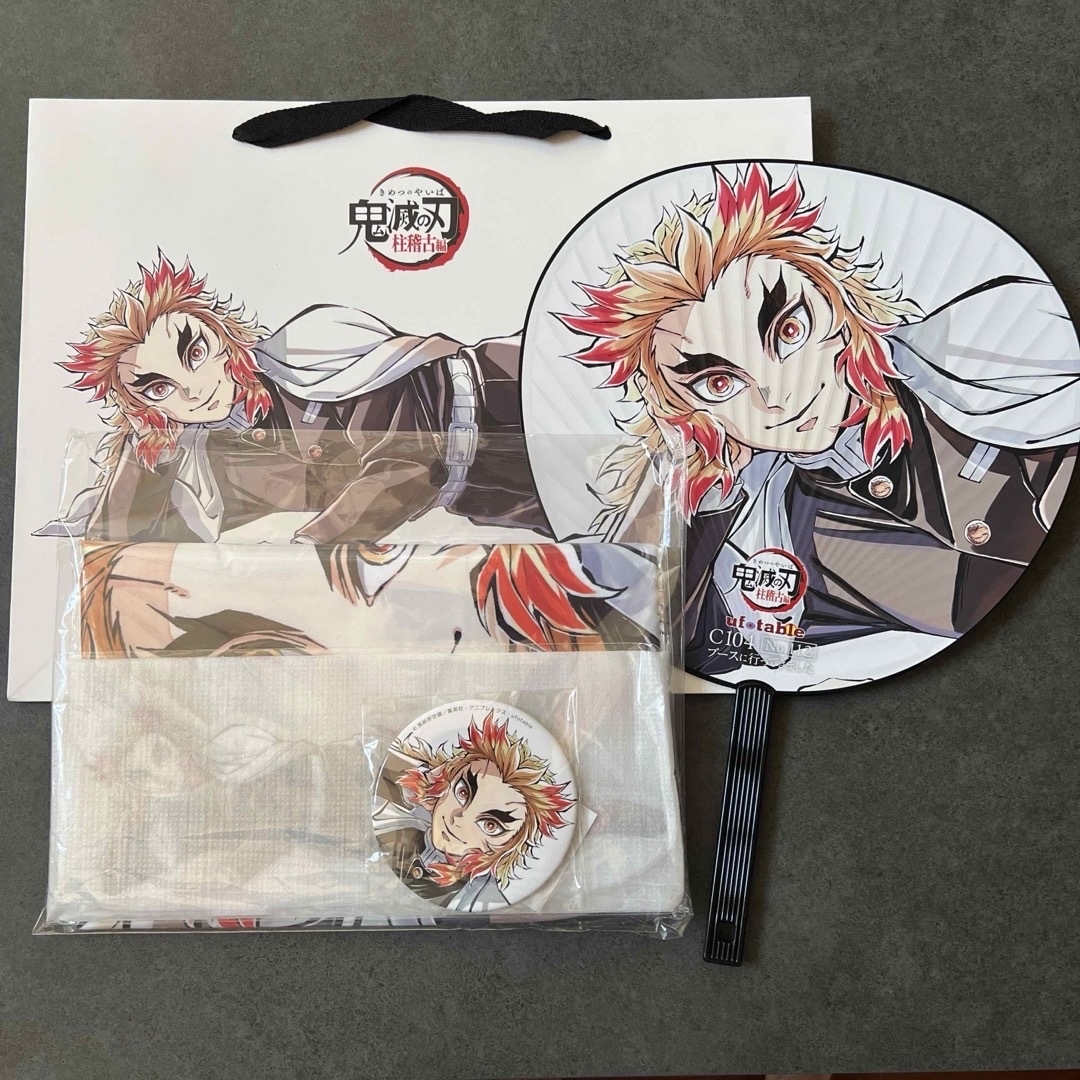 鬼滅の刃 コミケ 煉獄杏寿郎 寝そべり アクスタ 缶バッジ ポスター