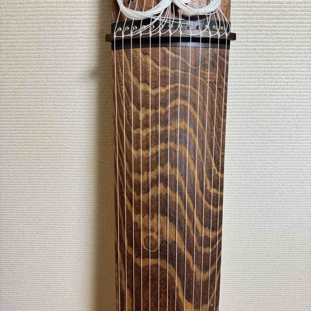 お箏 すだれ彫 蒔絵 付属品あり練習用 送料込 お箏 すだれ彫 蒔絵 付属