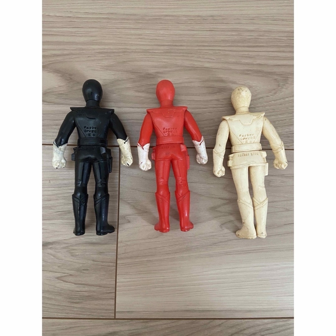 鳥人戦隊ジェットマン 赤黒白3体セットの通販 by エビヨン書店｜ラクマ