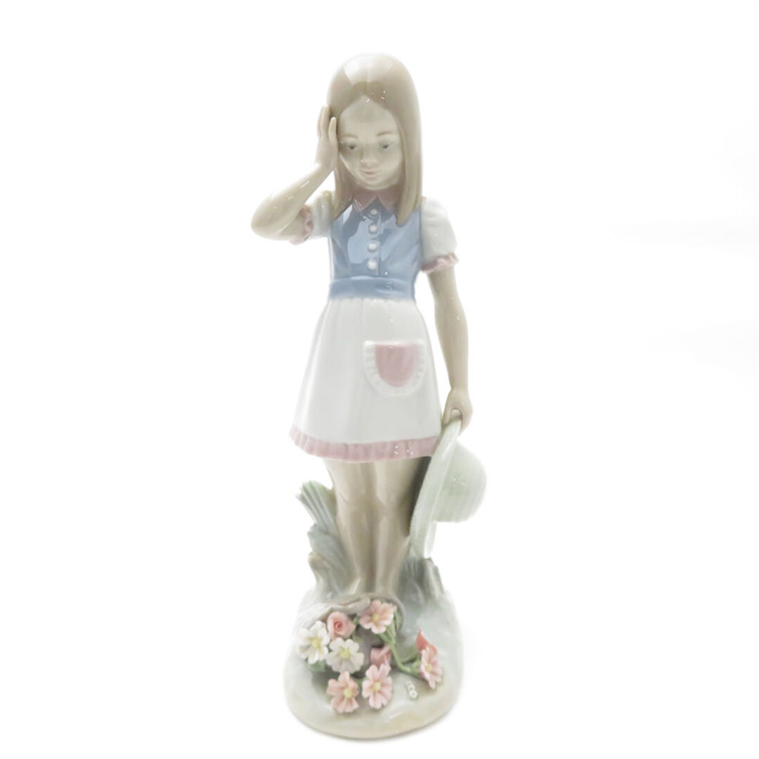 LLADRO リヤドロ 1285 「Dropping the Flowers」 フィギュリン 置物