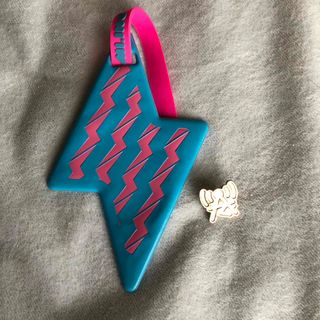 SPINNS - 【LiSA × SPINNS】キャラクタービッグTシャツ（ブラック)の