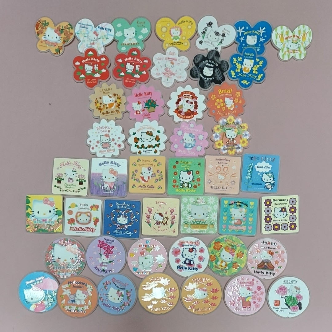 ハローキティ - ハローキティ 台湾製 プラスチック製 ピンバッジ 46点
