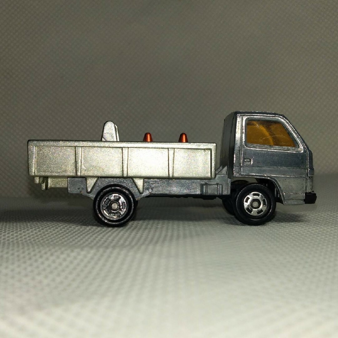 5396 カスタム用等分解トミカ いすゞエルフ 工事資材積載 トラック