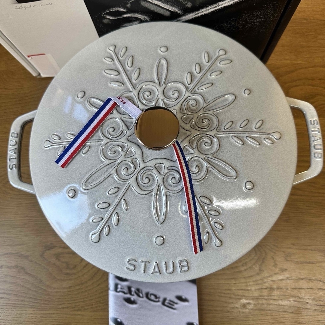STAUB - 新品staub ストウブ スノーフレークココット カンパーニュ