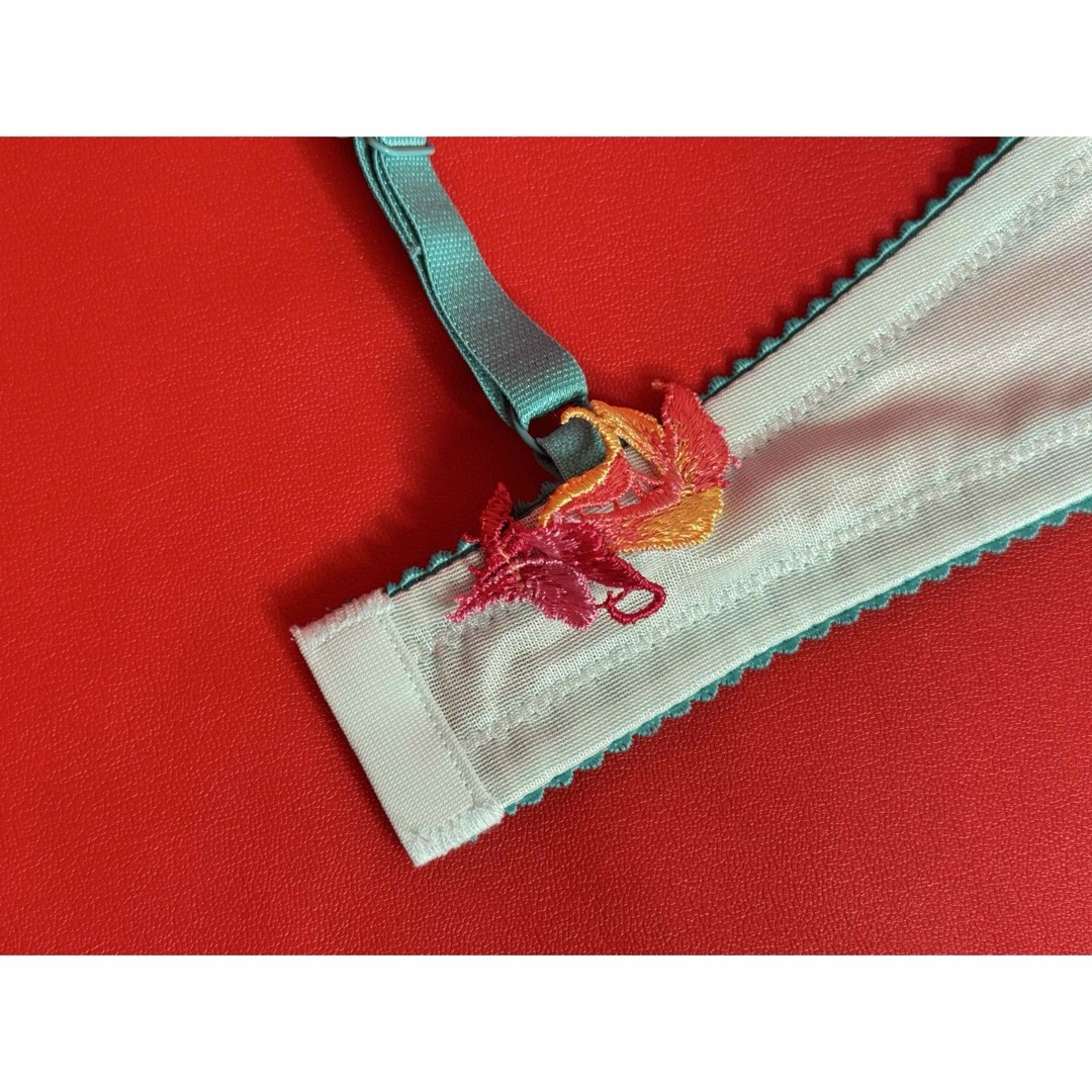 サルート 53グループ レトロモダン D65&ソングM ME