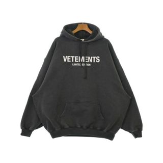 VETEMENTS - VETEMENTS ヴェトモン パーカー XS グレー 【古着】【中古