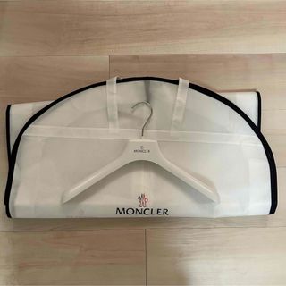 MONCLER（押し入れ収納/ハンガー）のフリマアイテム一覧