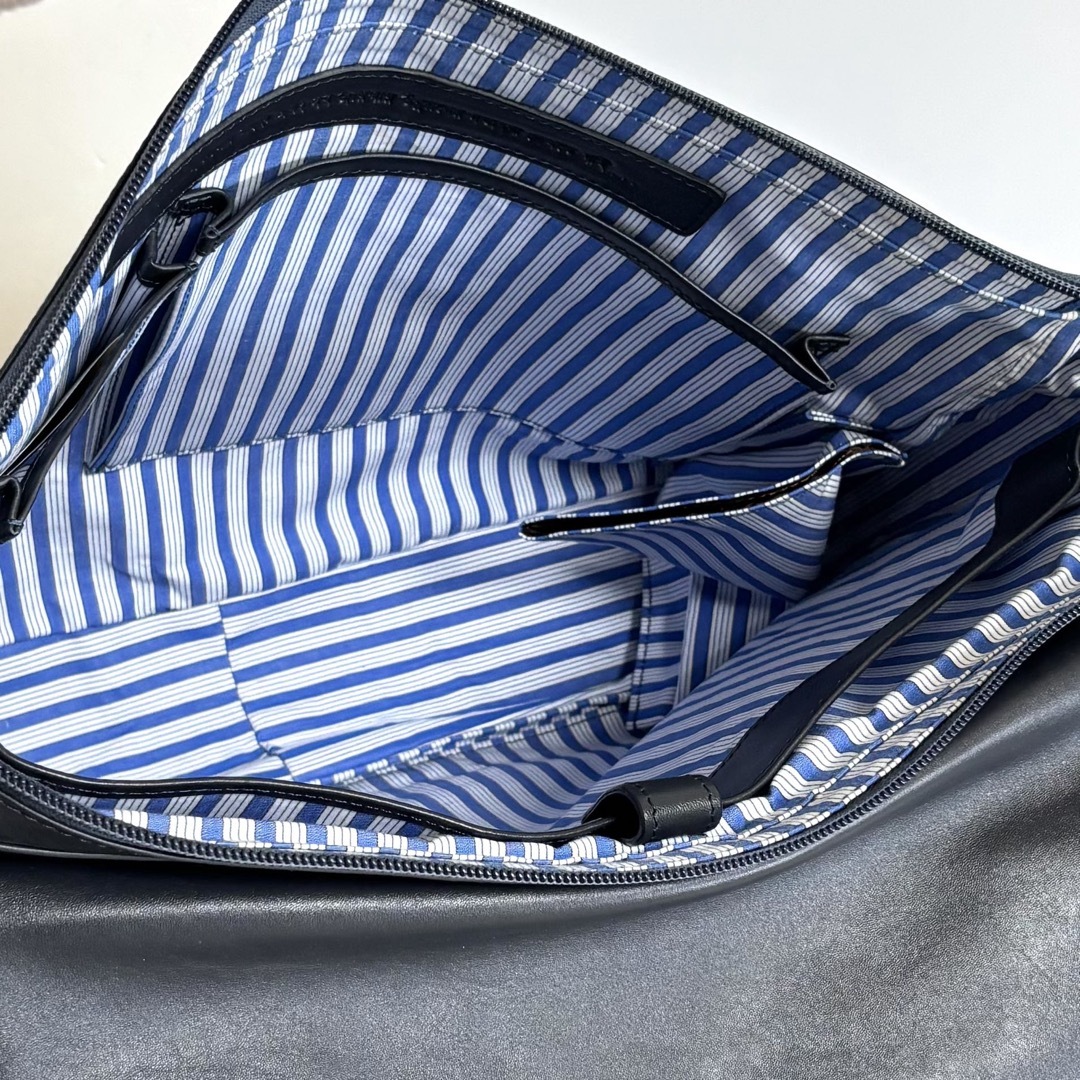 極美品】 マザーハウス ザダン メッセンジャーバッグ クロスボディ