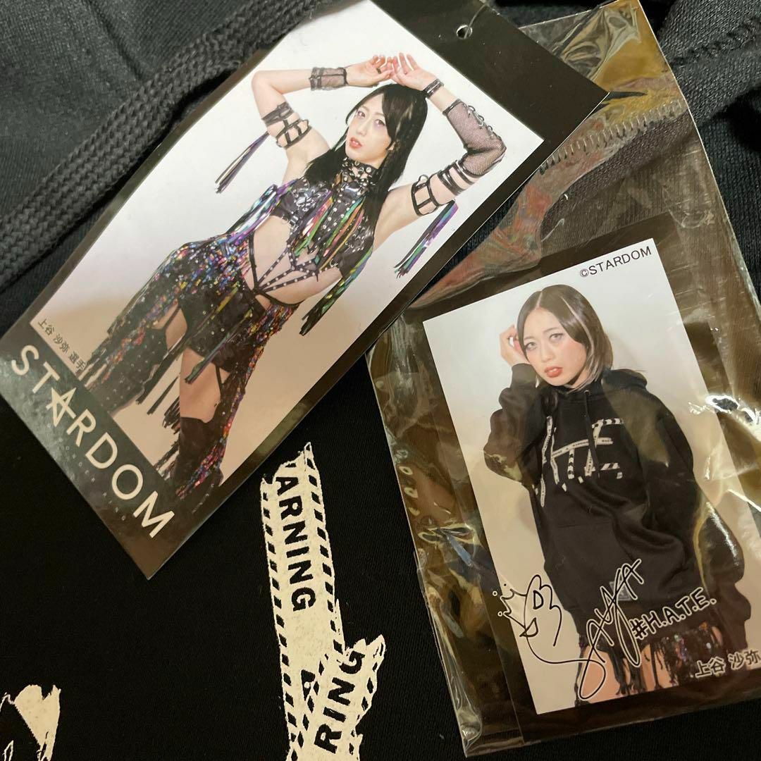 L スターダム 上谷沙弥 パーカ 複製サイン入り ステッカー付、他 LLの