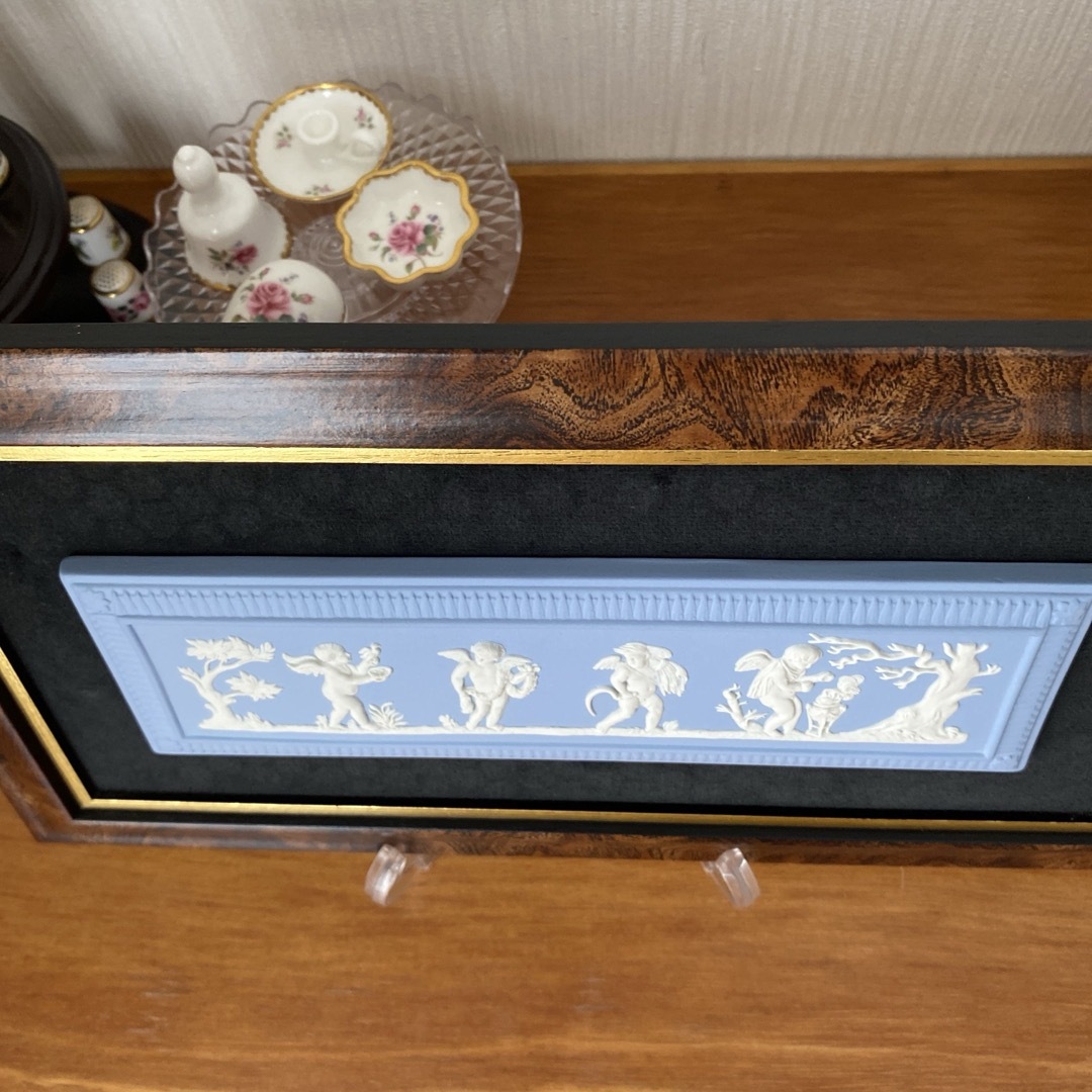 ウェッジウッド ジャスパー ブルー 壁掛け 陶板 「天使の四季」 額装