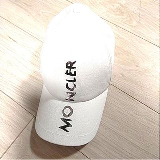 MONCLER（キャップ ・ ホワイト/白色系）のフリマアイテム一覧