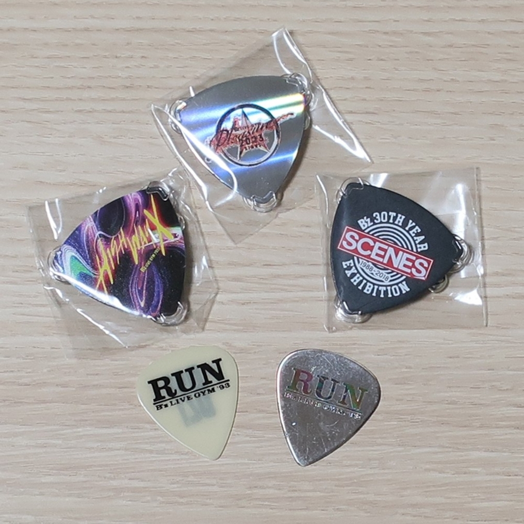 B'z - ピックセット B'z RUN STARS SCENES 他 ピックバッジの通販 by
