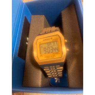 adidas（腕時計(デジタル) ・ ゴールド/金色系）のフリマアイテム一覧