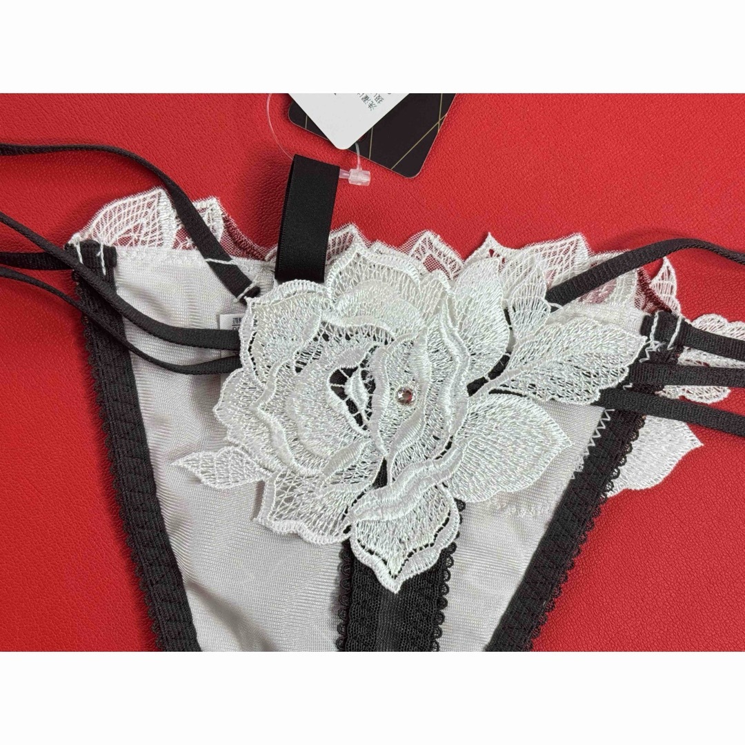 Wacoal - サルート 97グループ マレフィセント E65&ソングM OB 店舗