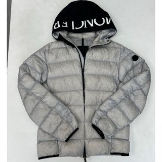 MONCLER（ダウンジャケット ・ グレー/灰色系）のフリマアイテム一覧