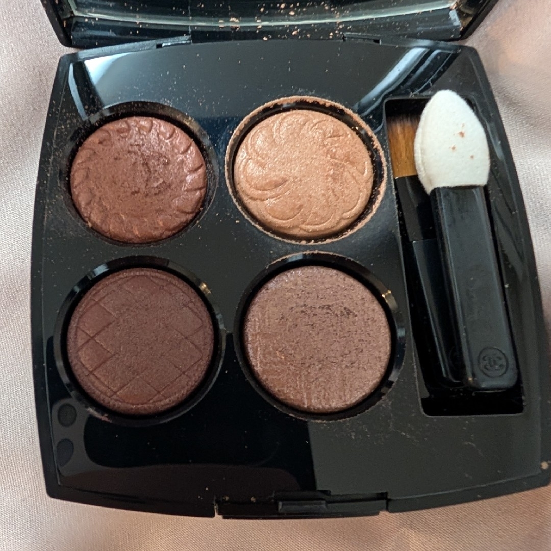 CHANEL - CHANEL レ キャトル オンブル ブトン 219 ブトンクチュールの