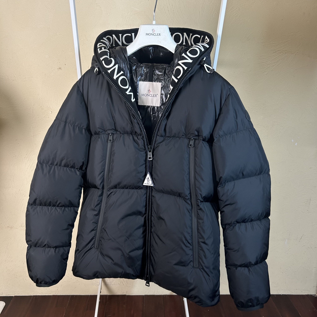 MONCLER - 【美品】MONCLER モンクレール MONTCLAダウンジャケット1 黒